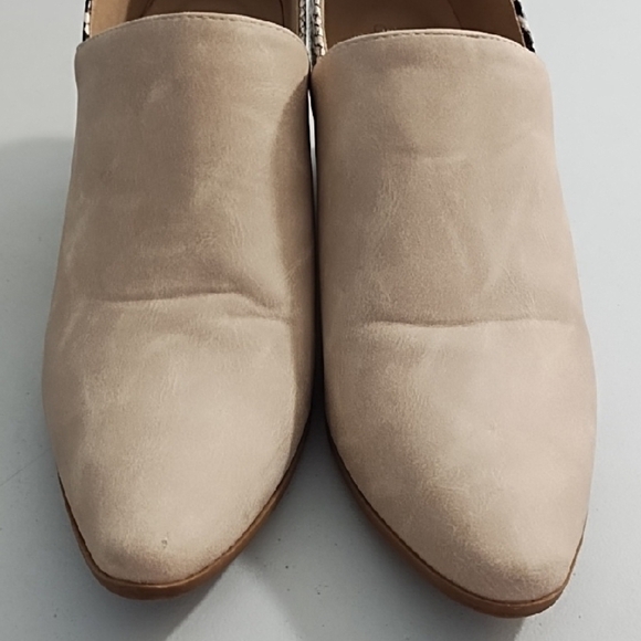 Creamy Tan and Black Mules with Snake Print Accents Zip Back 2" Heel Shoes - Picture 10 of 13